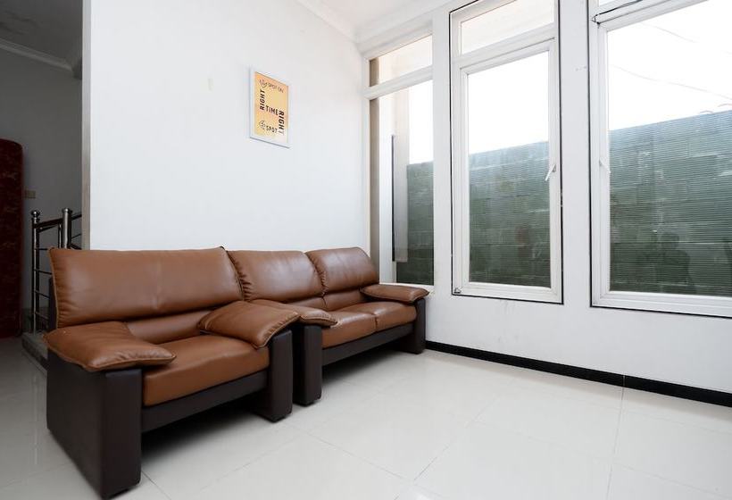 هاستل Spot On 1800 Ed Ed Residence