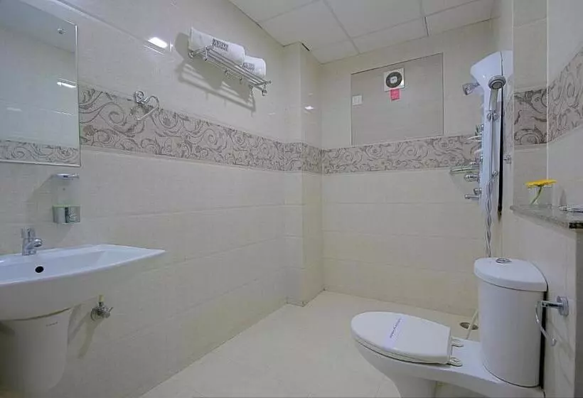 Hotelli Abm Express Inn