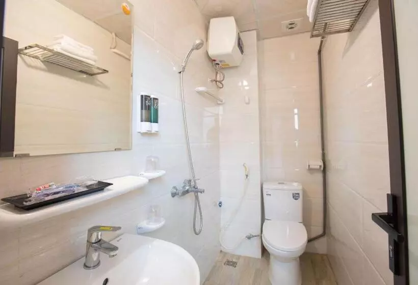 Candy Hotel Hạ Long