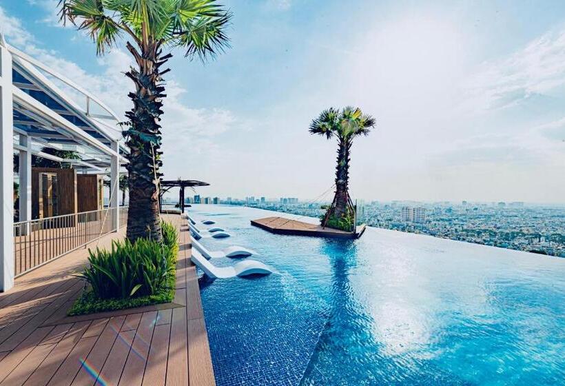 هتل La Vela Saigon