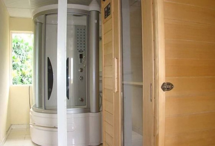 520 Hotels Asdam Lodge