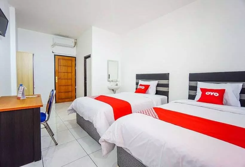 ユースホステル Edward Residence Malalayang By Oyo Rooms