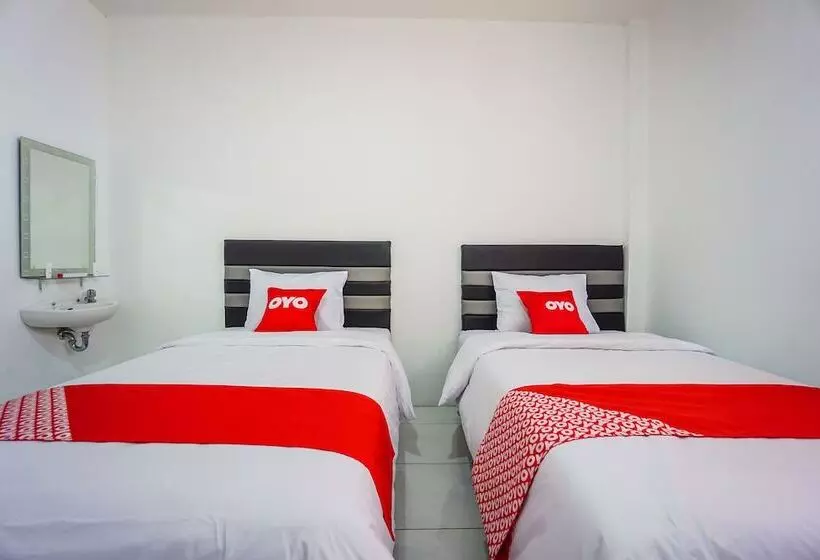 ユースホステル Edward Residence Malalayang By Oyo Rooms