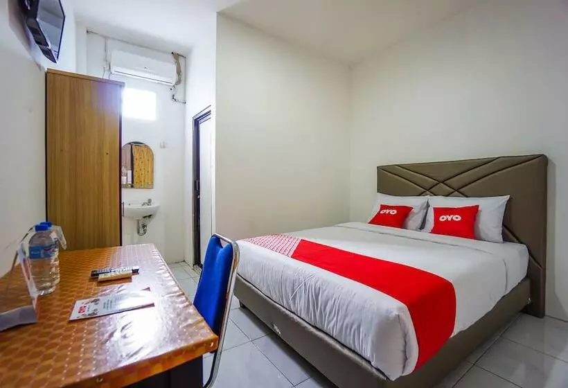 ユースホステル Edward Residence Malalayang By Oyo Rooms