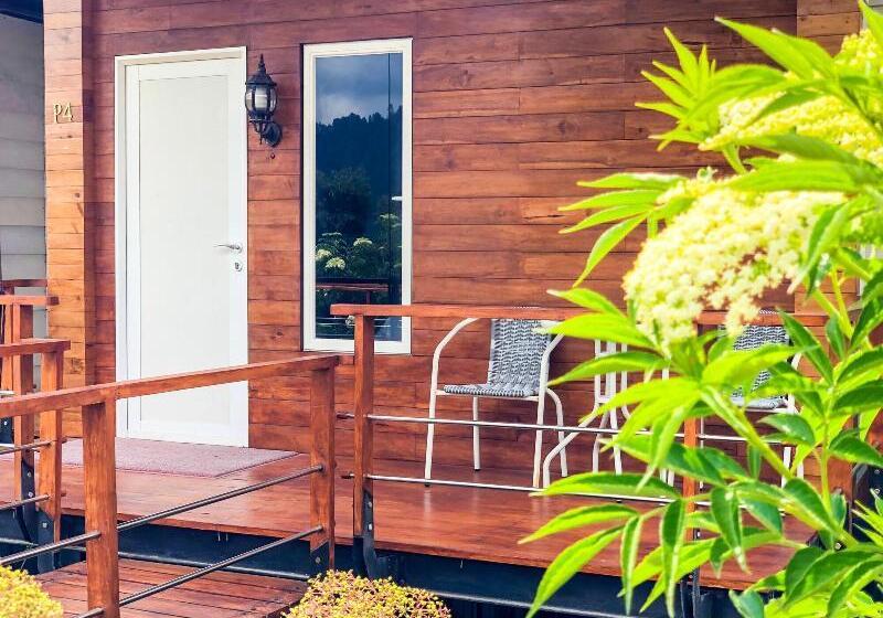 فندق Pondanu Cabins By The Lake