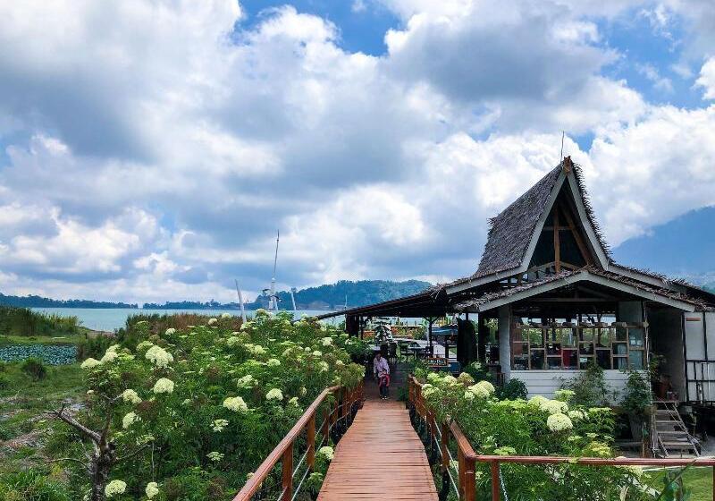 فندق Pondanu Cabins By The Lake