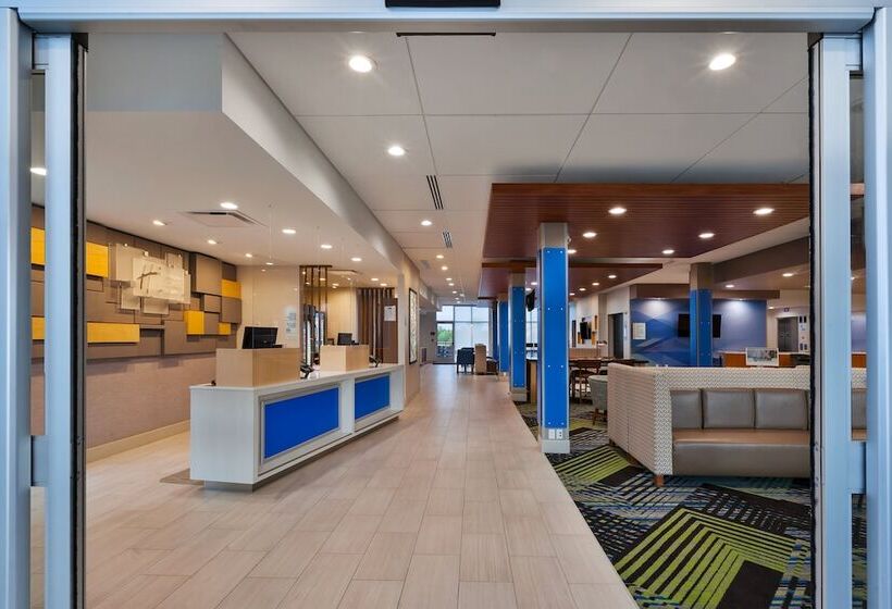 Отель Holiday Inn Express & Suites   Grand Rapids Airport   South, An Ihg