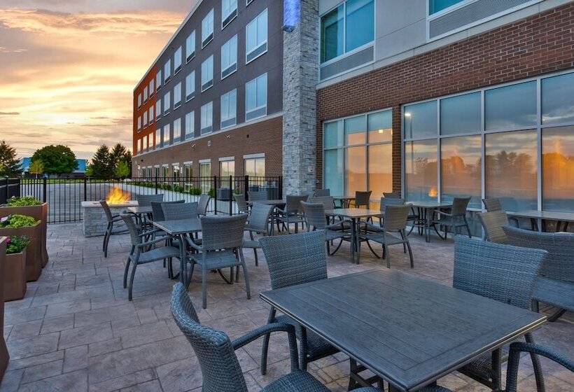 Отель Holiday Inn Express & Suites   Grand Rapids Airport   South, An Ihg