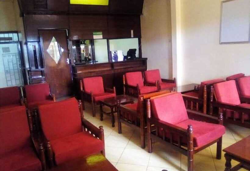 هتل Isiolo Transit