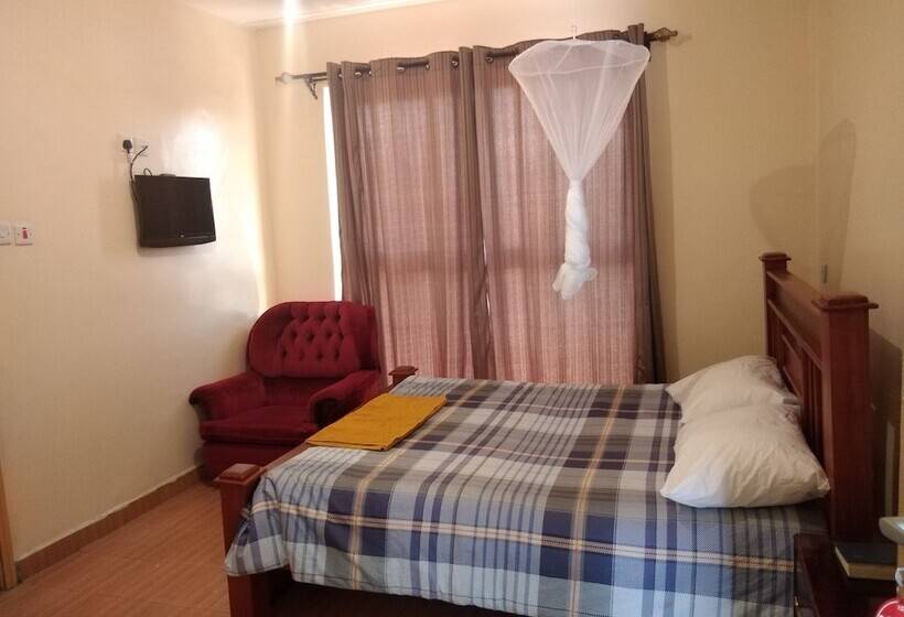 هتل Isiolo Transit