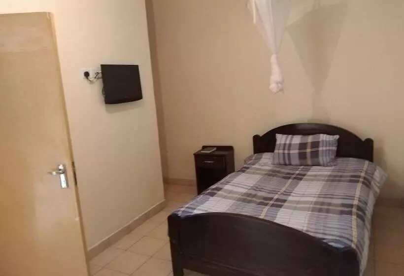 هتل Isiolo Transit