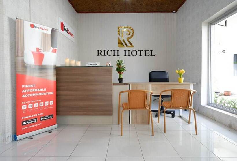 בית מלון כפרי Reddoorz Near Mataram University