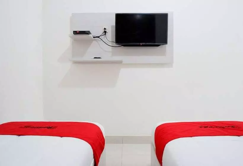 ホテル Reddoorz Near Mataram University