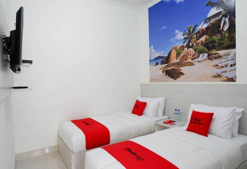 בית מלון כפרי Reddoorz Near Mataram University