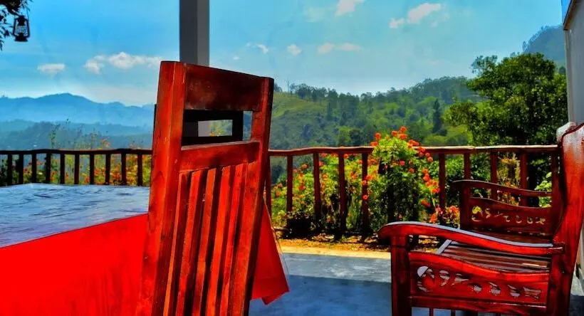 Majatalo Rainbow Sky Cottage Ella