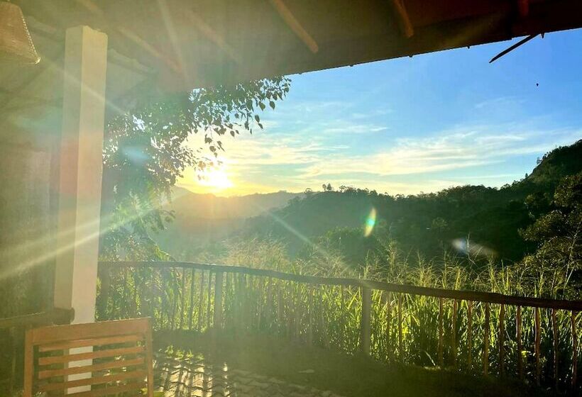 ペンション Rainbow Sky Cottage Ella