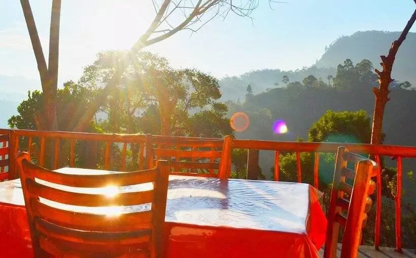 Majatalo Rainbow Sky Cottage Ella