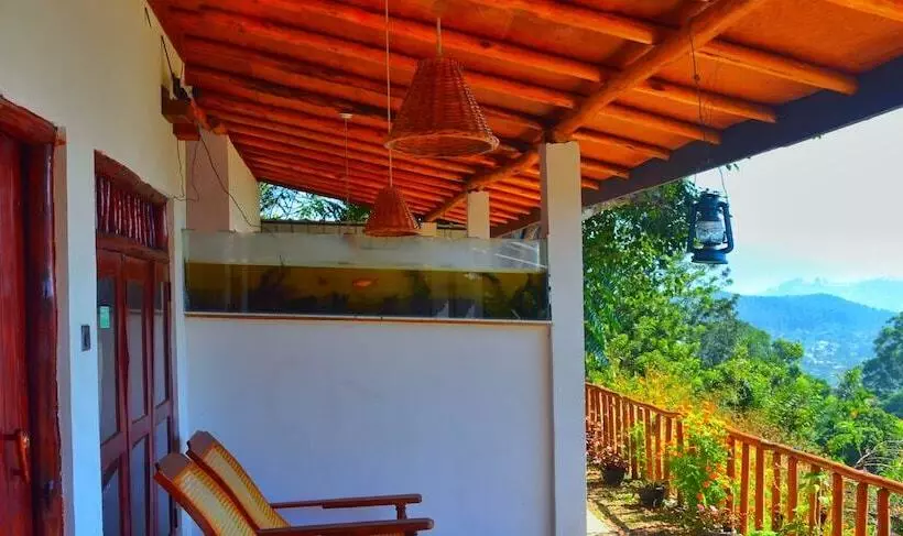 Majatalo Rainbow Sky Cottage Ella