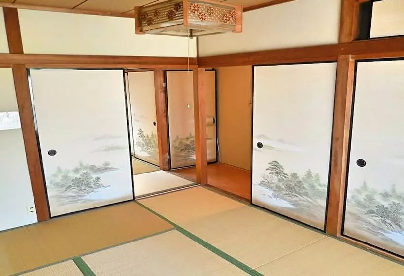 ペンション Sanosanchi Tsuru