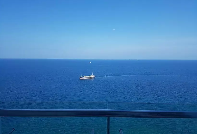 Amazing Seaview Arterra Penthouse