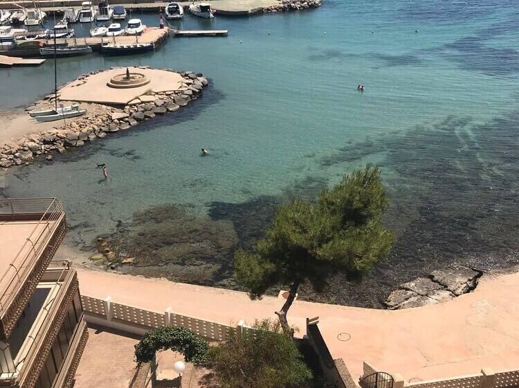 First Line Beach Apartment Alicante