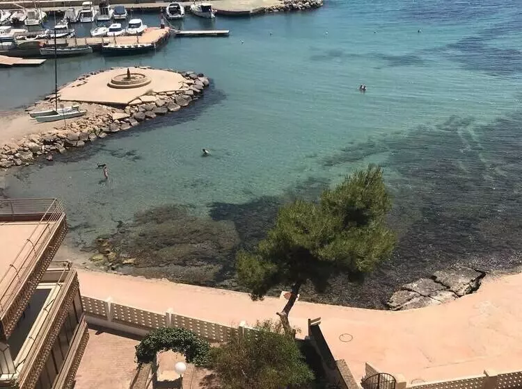 First Line Beach Apartment Alicante