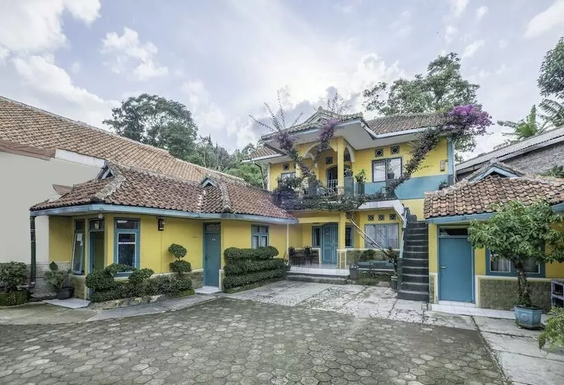 Hotelli Oyo 2141 Pondok Pulo Sari 2