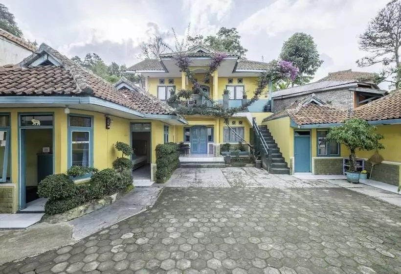 Hotelli Oyo 2141 Pondok Pulo Sari 2