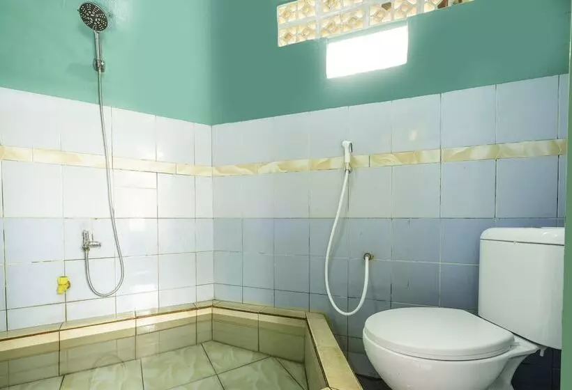 Hotelli Oyo 2141 Pondok Pulo Sari 2