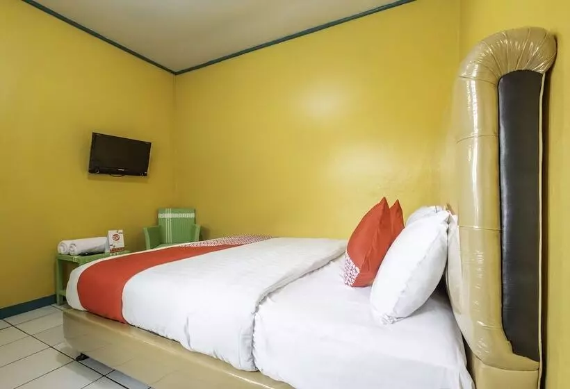 Hotelli Oyo 2141 Pondok Pulo Sari 2