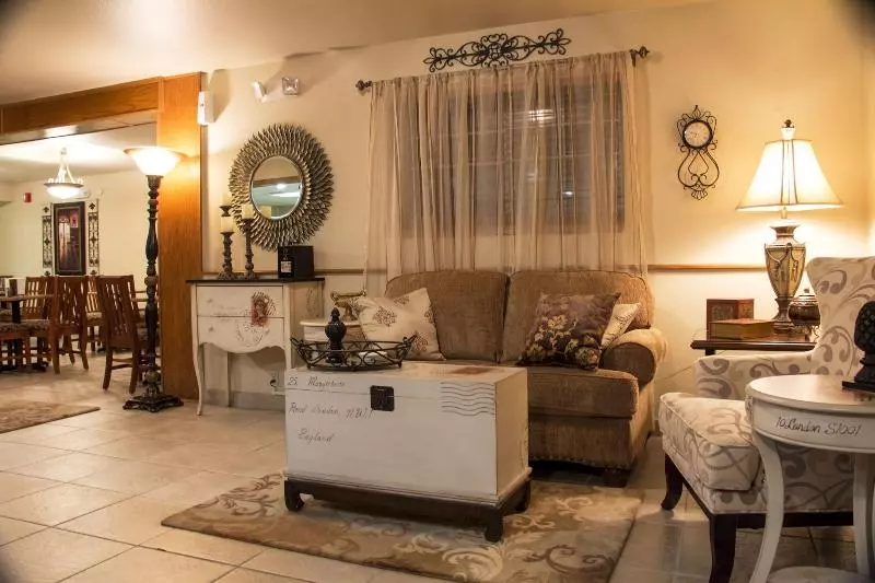 هتل All American Inn & Suites Branson