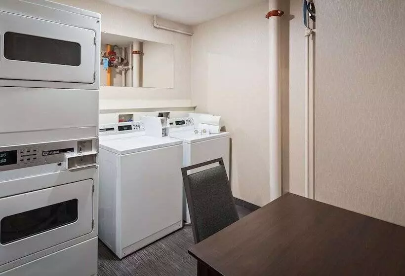 בית מלון כפרי Best Western Plus City Center