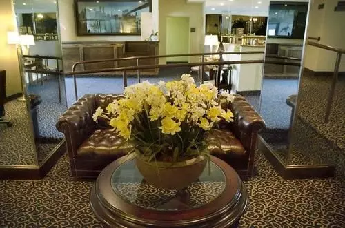 Отель The Avenue