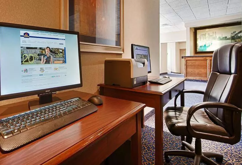 Отель The Avenue