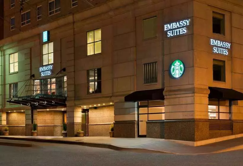 ホテル Embassy Suites Baltimore  Inner Harbor