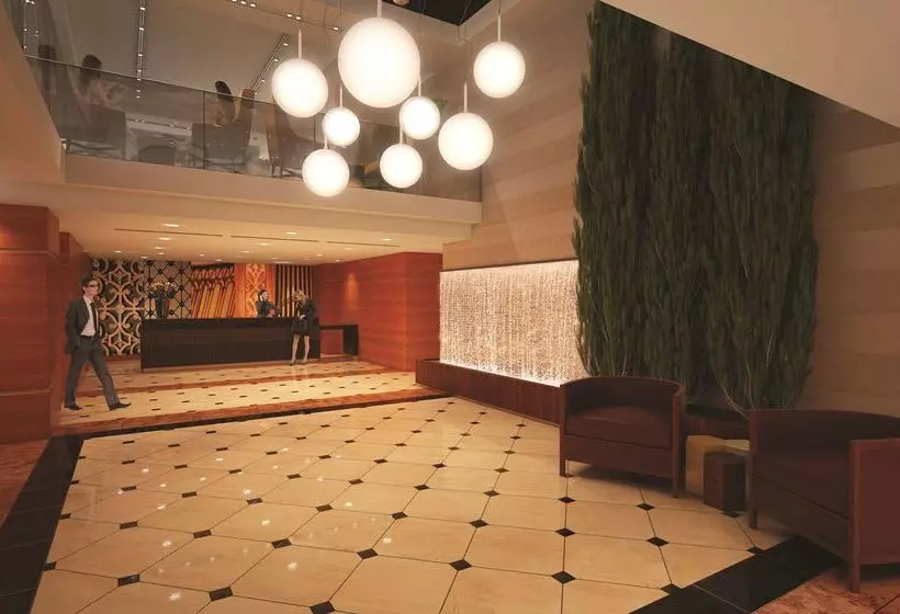 ホテル Embassy Suites Baltimore  Inner Harbor