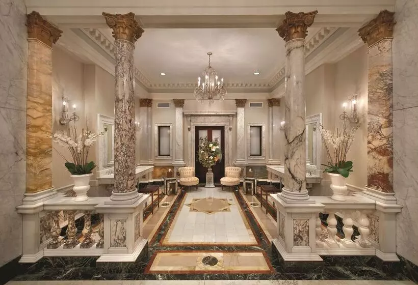 ホテル Embassy Suites Baltimore  Inner Harbor