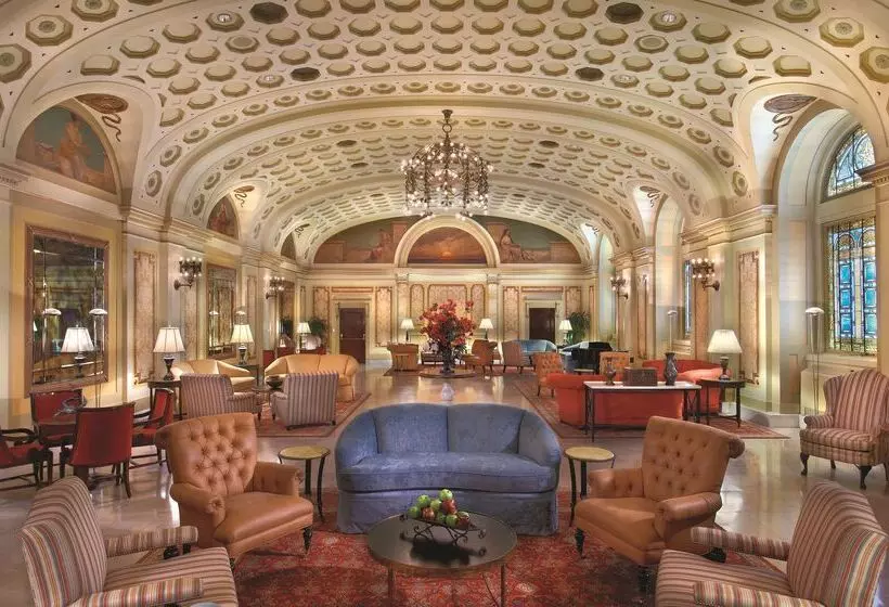 ホテル Embassy Suites Baltimore  Inner Harbor