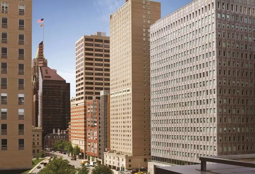 ホテル Embassy Suites Baltimore  Inner Harbor