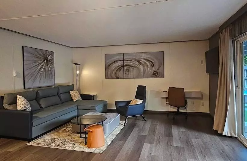 בית מלון כפרי Interurban Suites