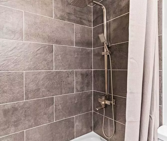 בית מלון כפרי Interurban Suites