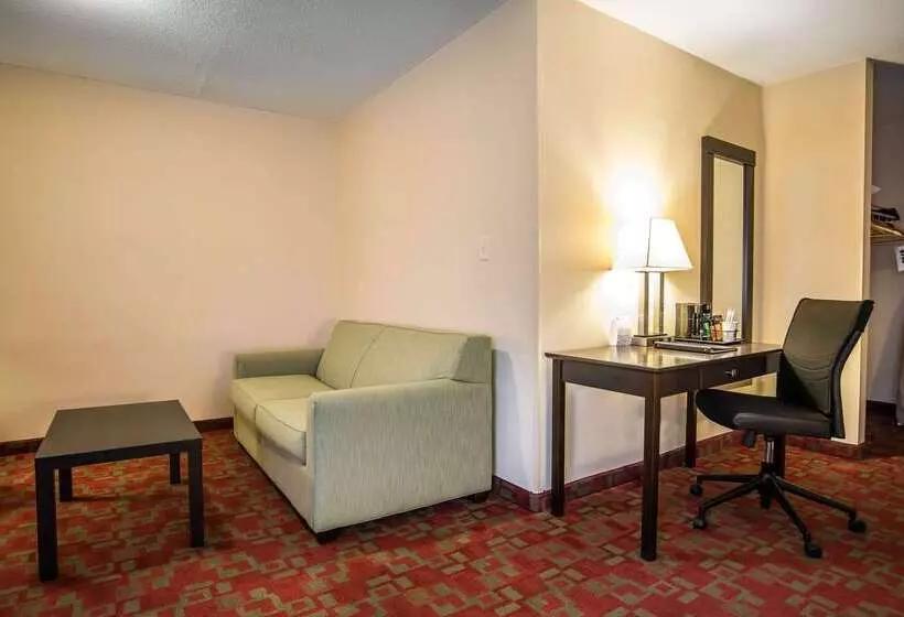 هتل Quality Inn Shelburne  Burlington