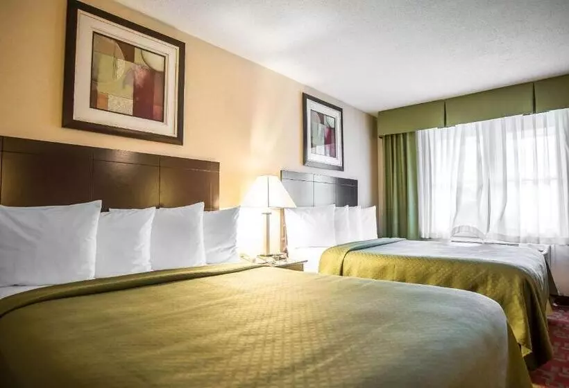 هتل Quality Inn Shelburne  Burlington