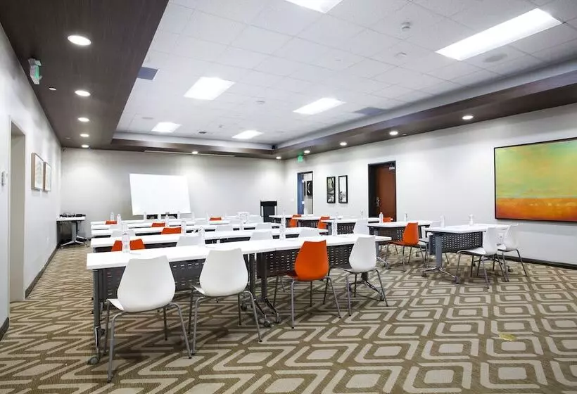 Redac Gateway Hotel Torrance