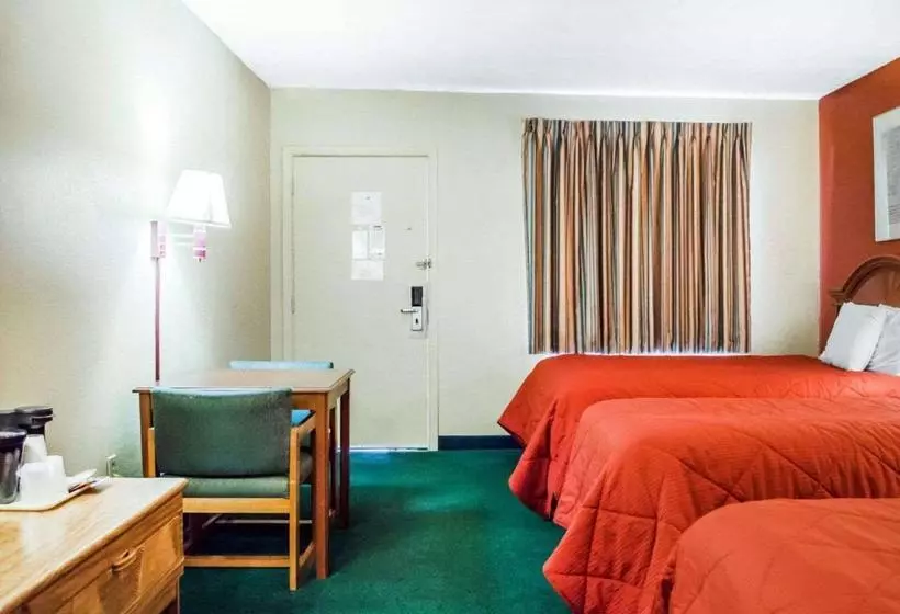 ホテル Rodeway Inn