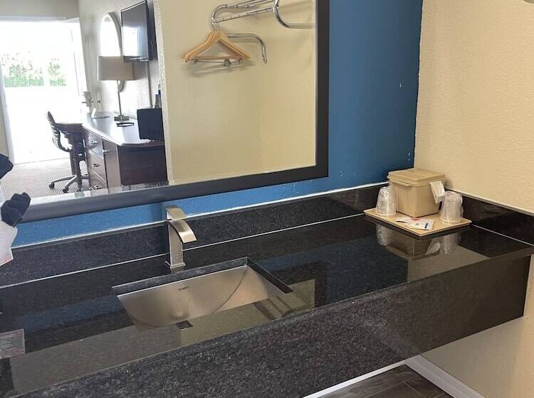 هتل Red Roof Inn Kissimmee