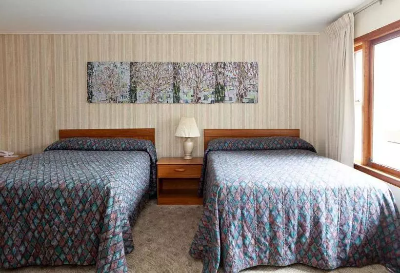 ホテル Town & Country Motor Inn