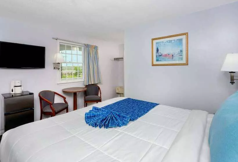 酒店 Travelodge By Wyndham Cape Cod Area