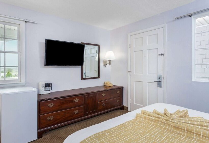 فندق Travelodge By Wyndham Cape Cod Area