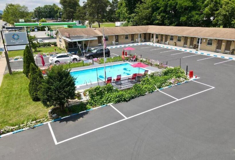 汽车旅馆  Twi Lite Inn